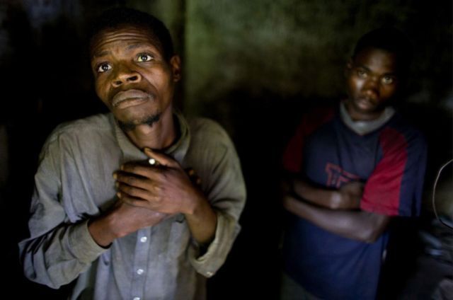 Life, death and money of mafia in the Congo (58 pics)