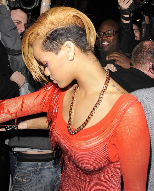 Rihanna(9 pics)