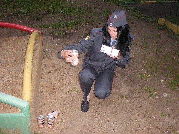 Naughty Russian Police Girls (9 pics)