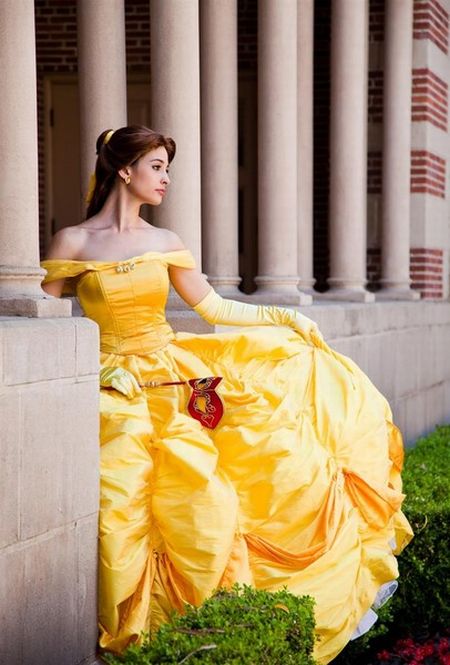 Sexy Modern Princesses from Old Fairy Tales (10 pics)