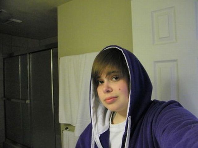Is It Justin Bieber or a Lesbian Looking Like Him? (25 pics)