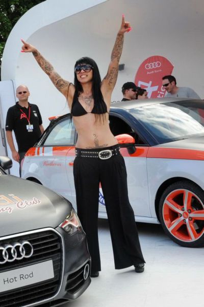 Babes at the 2010 Wörthersee GTI Festival (29 pics)