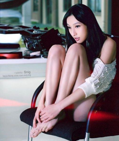 Hot Long-Legged Asian Girls (20 pics) .