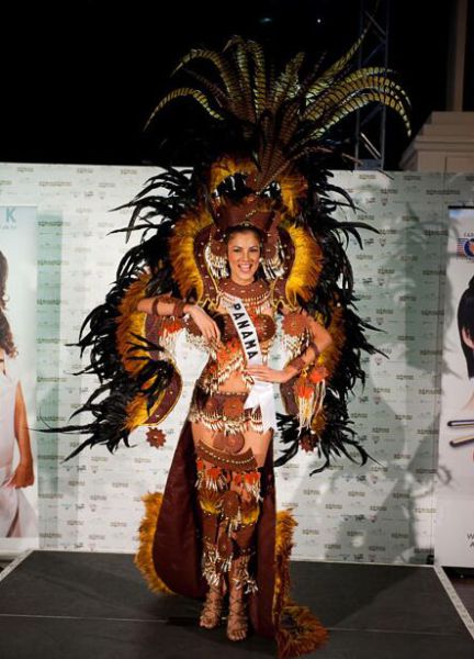 National Costumes at Miss Universe 2010 (30 pics)