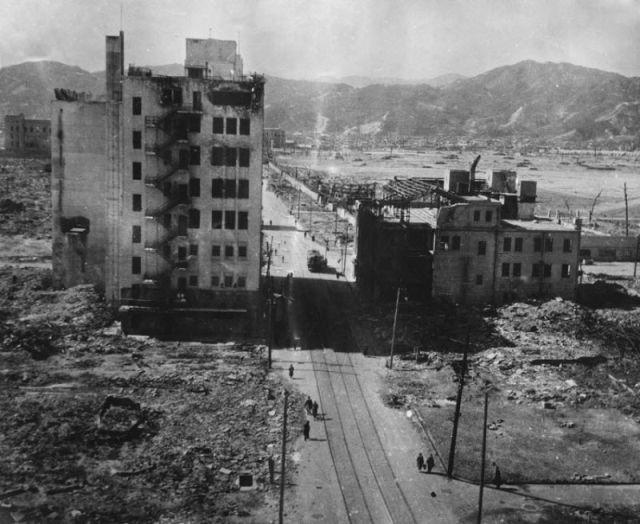 Frightening Hiroshima and Nagasaki Atomic Bomb Pictures