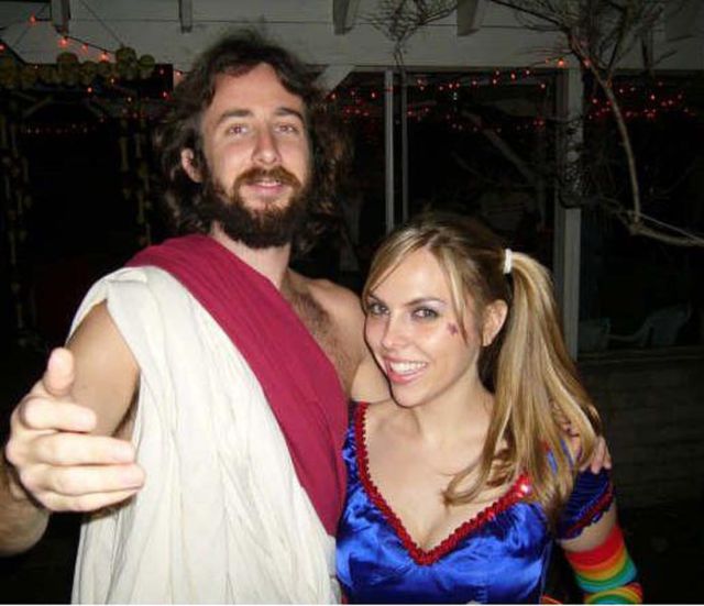 Jesus Partying With Super Hot Babes