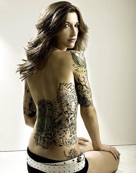 Chicks with Tattoo Sleeves
