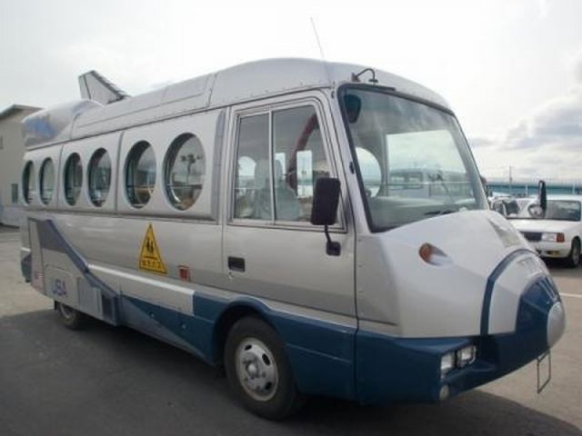 Pimped Out School Buses in Japan