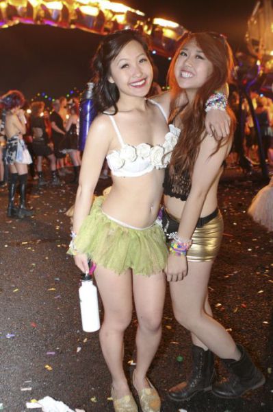 Cute Chicks from the Electric Daisy Carnival