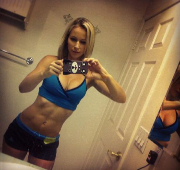 Girls with Abs, Hot or Not?