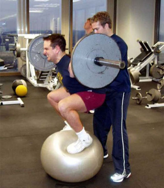 Hilarious Gym Moments Caught on Camera