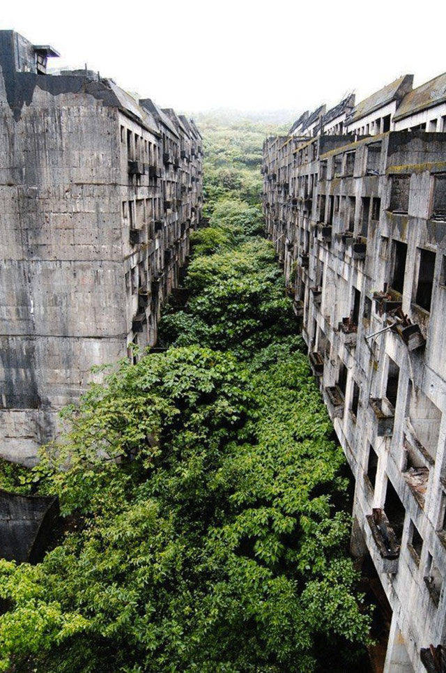 Magical Abandoned Places That Give Us Goosebumps