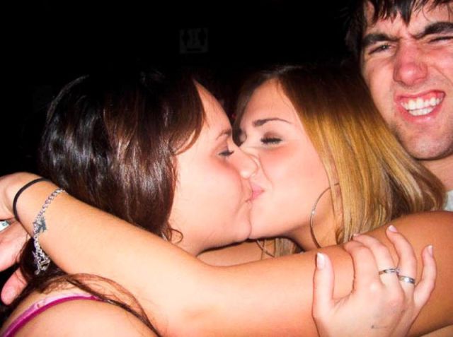 Classic Photobombs of Drunk Girls Kissing Each Other