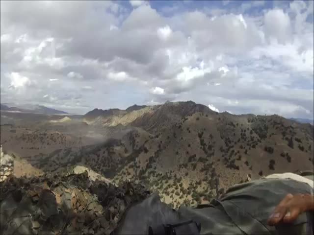 American Soldiers Bombed by Mistake  (VIDEO)