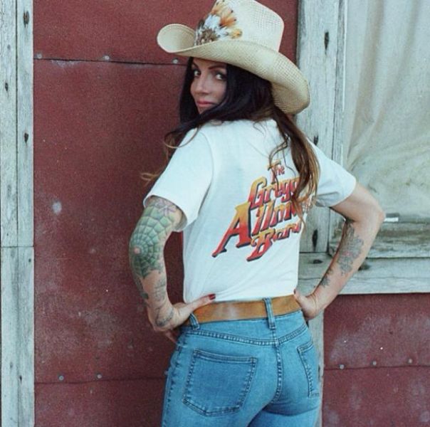 Hot Girls Rock Out with Their Denims On