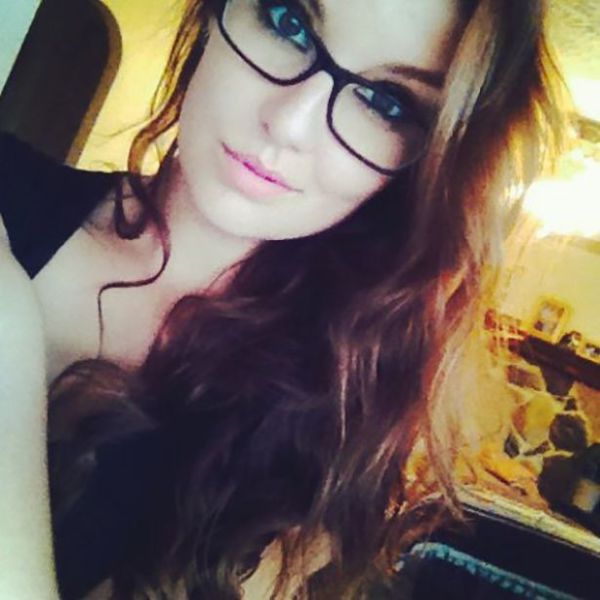 A Few Hot Girls Who Make Glasses Look Sexy
