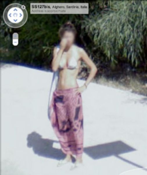 Sexy Ladies Get Caught on Google Street View