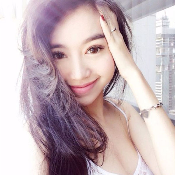 This Cute Vietnamese Model Still Looks Like a Teenager