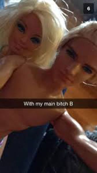Personal Snapchat Photos That Got Leaked Publicly