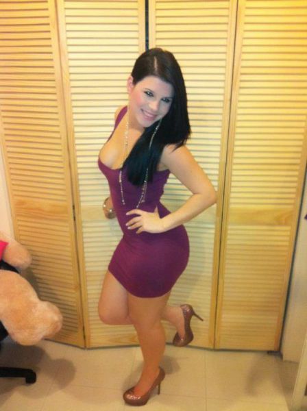 Tight Dresses Make These Girls Even Hotter
