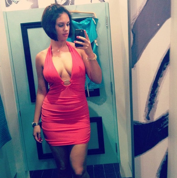 Tight Dresses Make These Girls Even Hotter