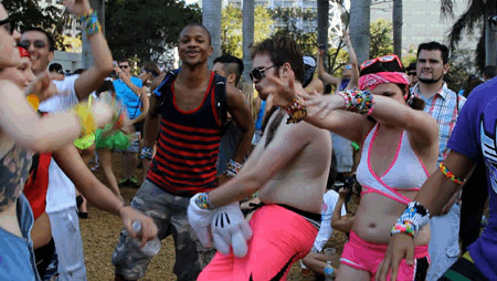 Music Festivals Bring Out all the World’s Worst Dancers