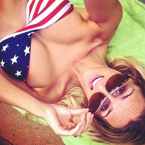 USA Ladies Show Their Patriotism Through Their Boobs