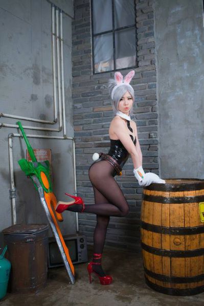 Hot Cosplay Babes for All the Geeky Gamers Out There