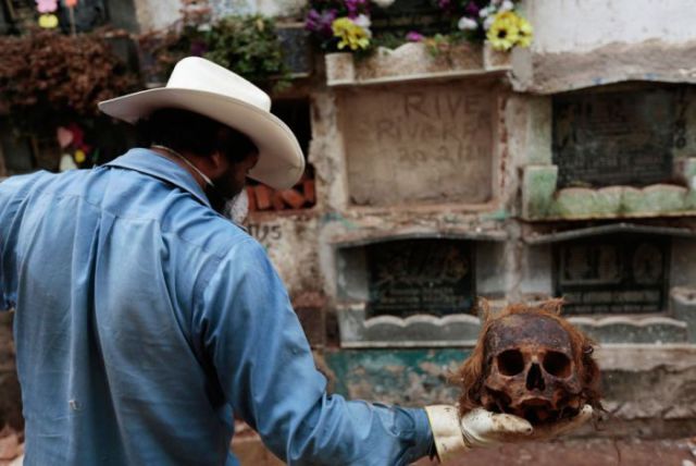Dead Guatemalan People Are Not Laid to Rest Peacefully