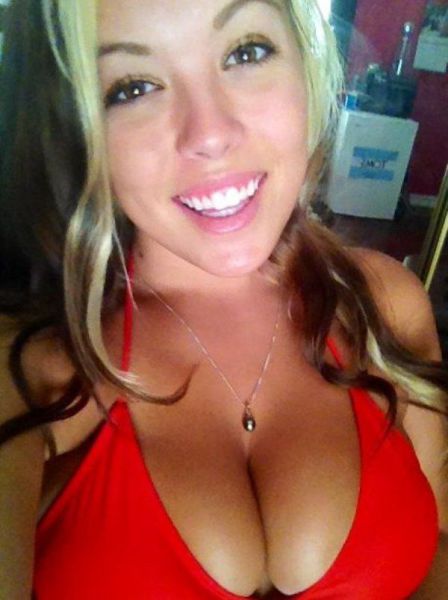 Busty Girls with Maximum Sex Appeal