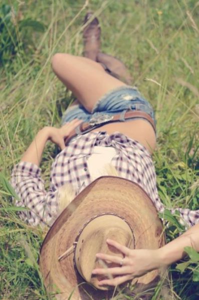 Cute Cowgirls are the Best Thing about the American South