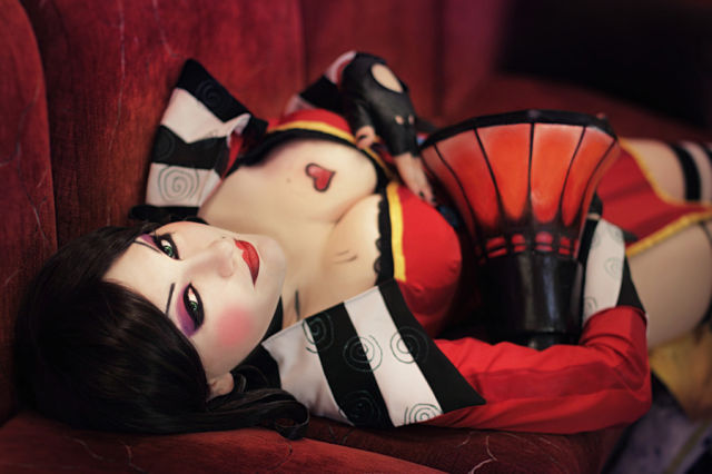 A Mad Moxxi Cosplay That Is Marvellously Sexy
