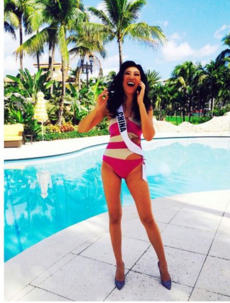 2015 Miss Universe Contestants in Bikinis