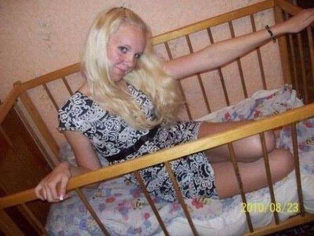 Some Russians Try to Be Sexy for Online Dating Sites But It Is a Massive Fail