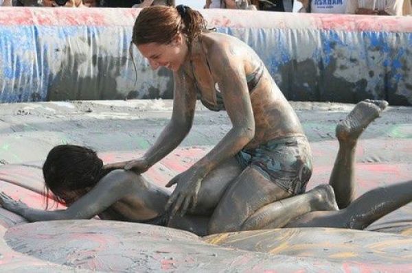 It’s Always More Fun When Girls Get Dirty!