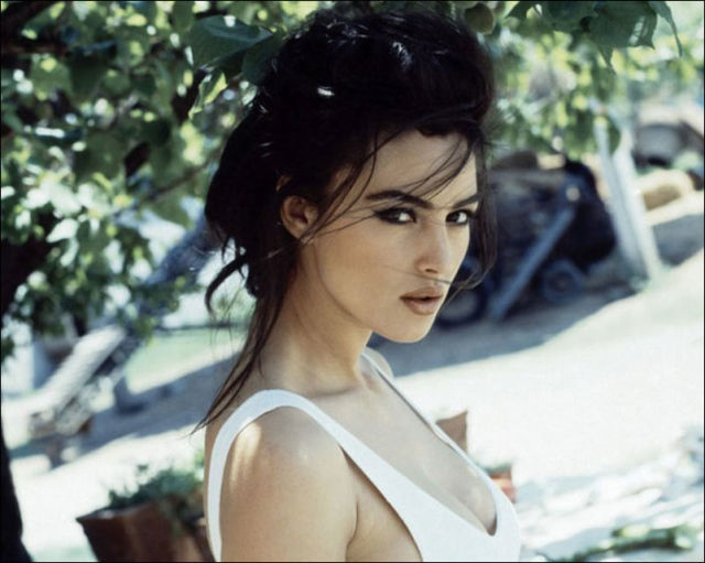 How Monica Bellucci Has Changed in the Past 35 Years