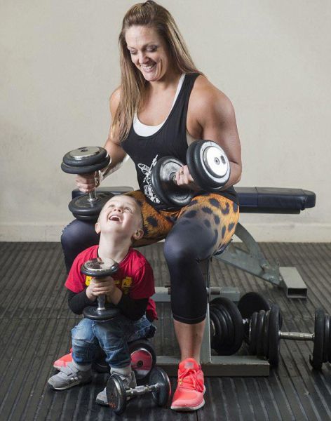 Chubby Mom Transforms Herself into a Championship Bodybuilder