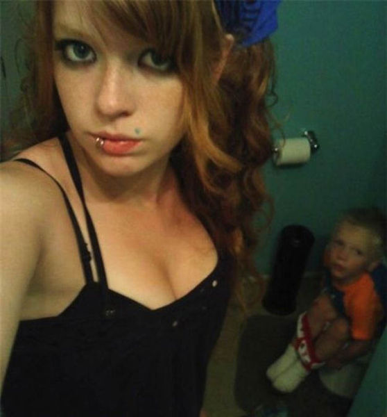Moms Who Take Selfies Like These Just Don’t Get Parenthood at All