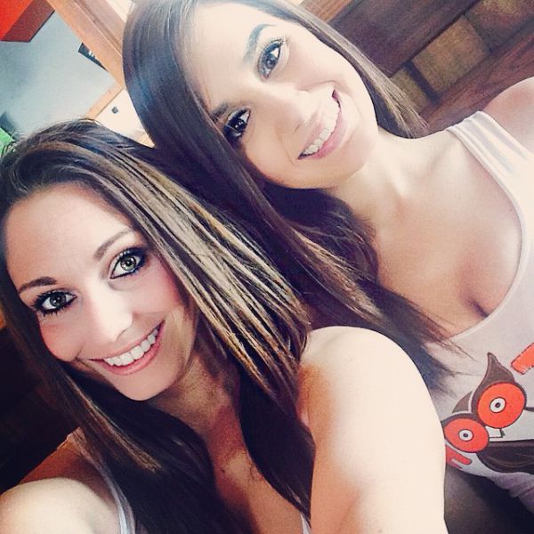 Hooters Have the Most Gorgeous Staff of Anywhere Ever