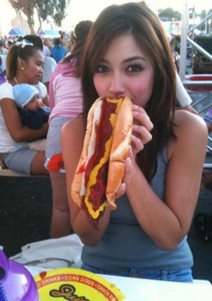 Hot Dog Eating Girls Are Hot