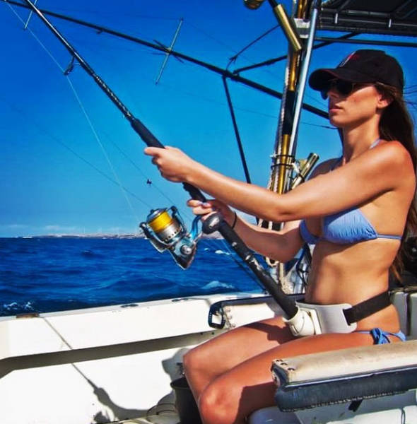 The Hottest Spear-Fisherwoman in the World