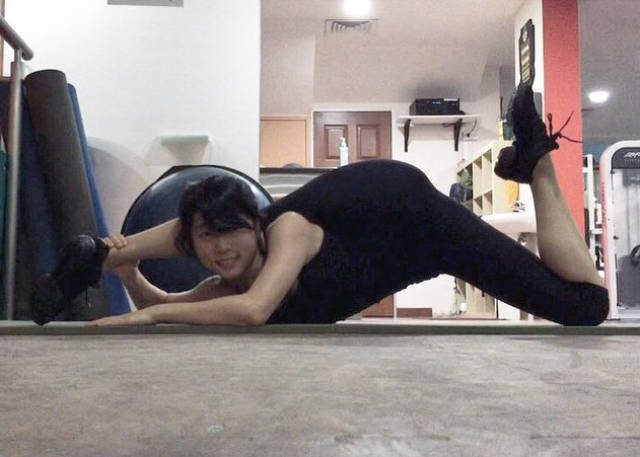This Bendy Girl Has All Kinds of Skills in the Air