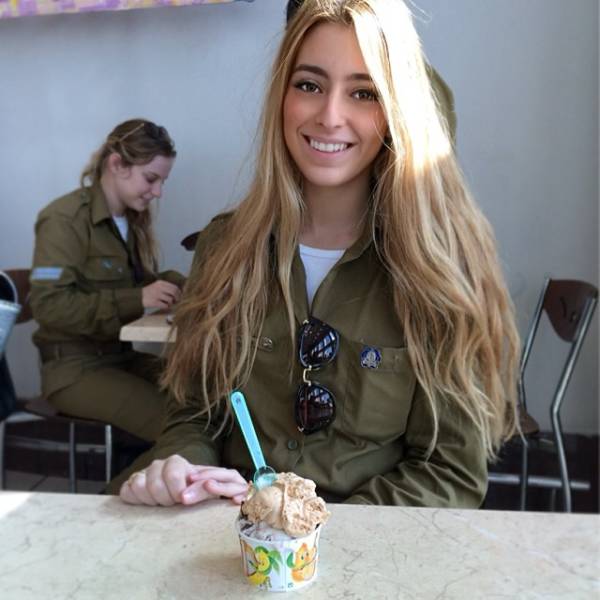 Israeli Army Girls That Are Real Beauties In Uniform 31 Pics