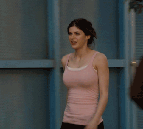 Alexandra Daddario’s Eyes are So Captivating That You Probably Won’t Even Look at Her Breasts