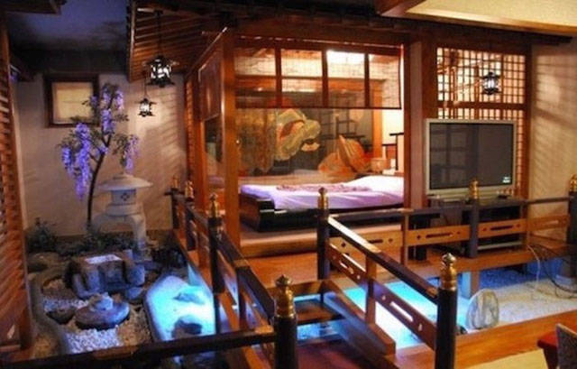A Look Inside Real Japanese Fetish Rooms That You Can Rent for $100 an Hour