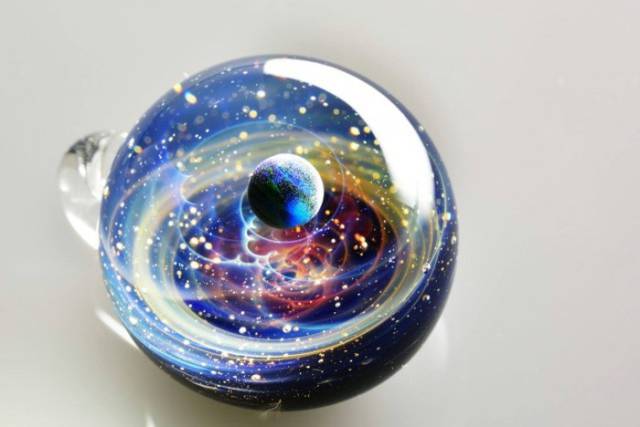 These Beautiful Decorative Ornaments Capture Outer Space in a Glass