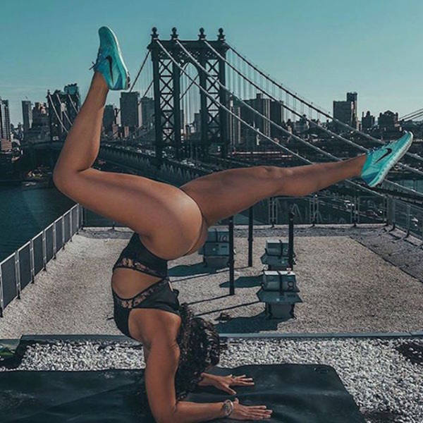 A Little Sexy Stretching to Get You in the Mood for the Weekend