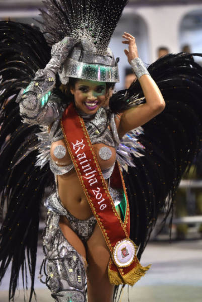These Sexy Samba Dancers Are a Feast For The Eyes