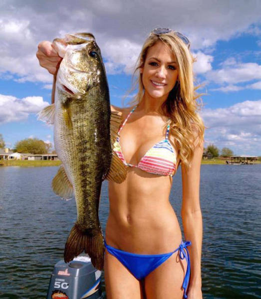 Sexy Girls Make Fishing Less Boring