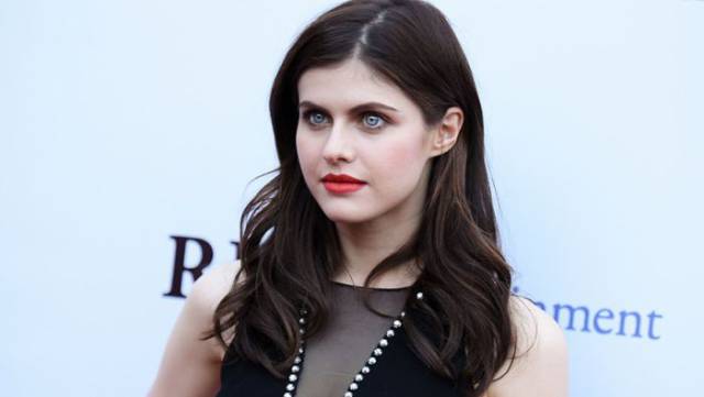 Alexandra Daddario Is One Of The Sexiest And The Most Beautiful American Actresses